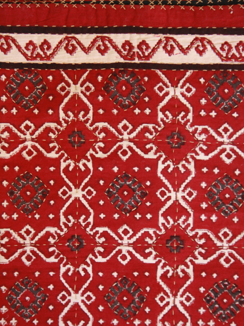 Ruby Kilim quilted table runner