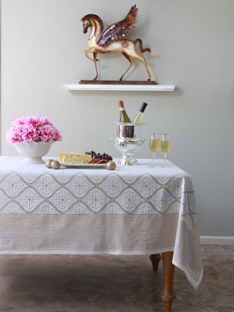 Vanilla Glacé tablecloth