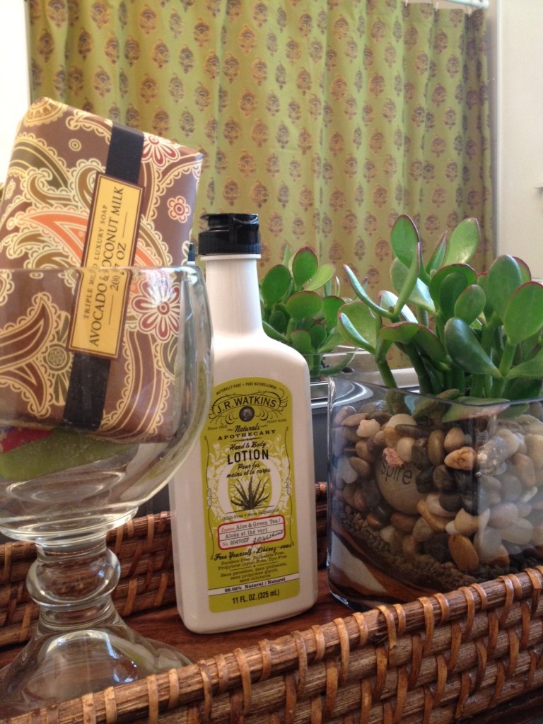 Pretty little knick knacks