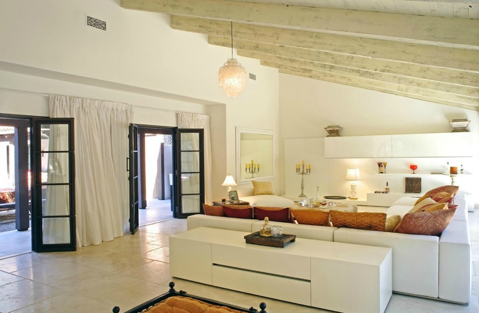 Living Room, Casa Mon Amour