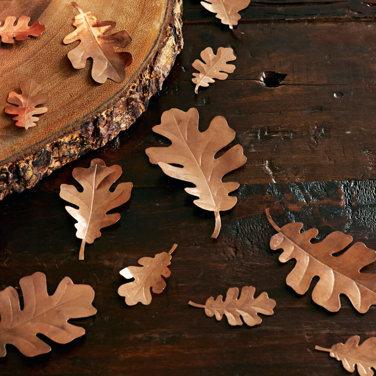 fall table decor leaves