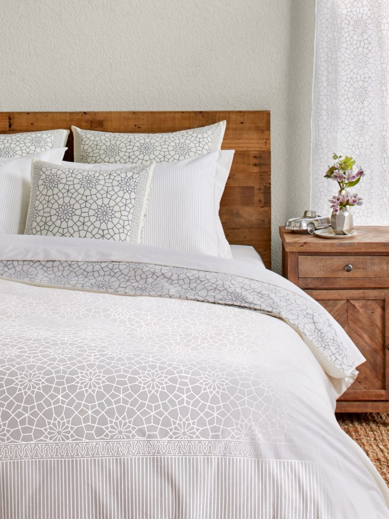 white duvet cover Moroccan pattern