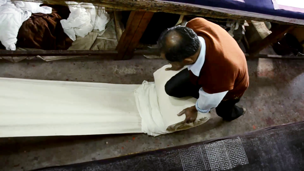 folding linens for extract printing