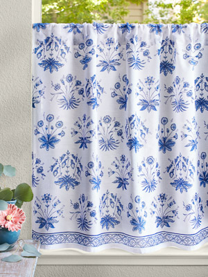 English Gardens ~ Kitchen Curtain