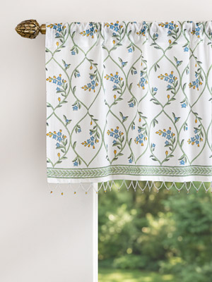 Jardin des Tuileries ~ Ivory Trellis Floral Voile Window Valance
