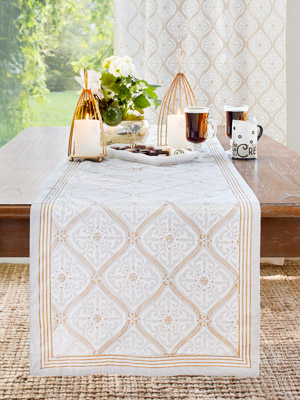 Vanilla Glace ~ White Gold Romantic Elegant Luxury Table Runner