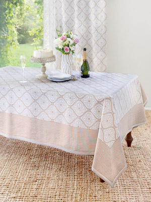 Vanilla Glace ~ White Gold Romantic Elegant Luxury Tablecloth